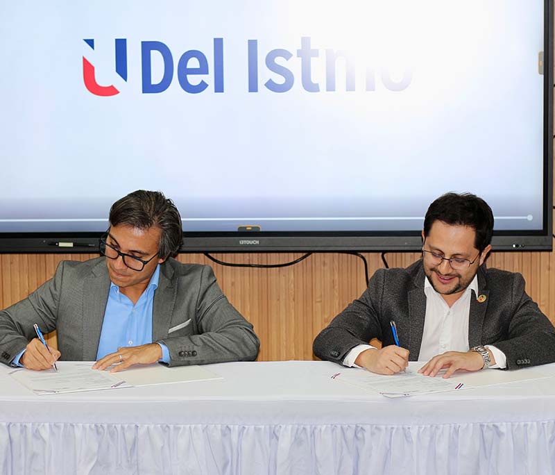 Universidad del Istmo y Fundación CREEA firman convenio para fortalecer la educación y cultura histórica en Panamá