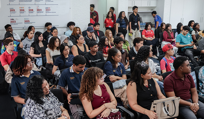 Universidad Del Istmo fortalece el debate sobre los desafíos contemporáneos de la psicología y la educación durante Congreso Internacional 2026.