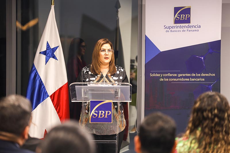 Segunda Generación de Líderes Sostenibles se gradúa en la Universidad del Istmo