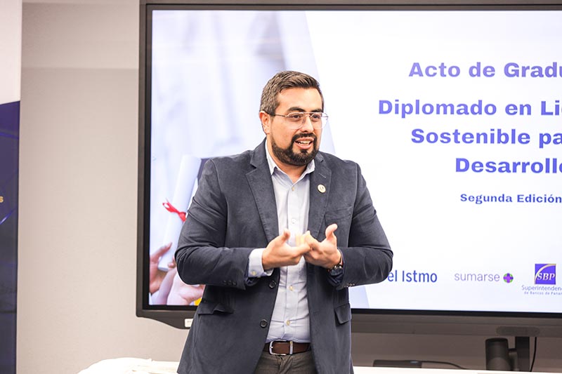 Segunda Generación de Líderes Sostenibles se gradúa en la Universidad del Istmo