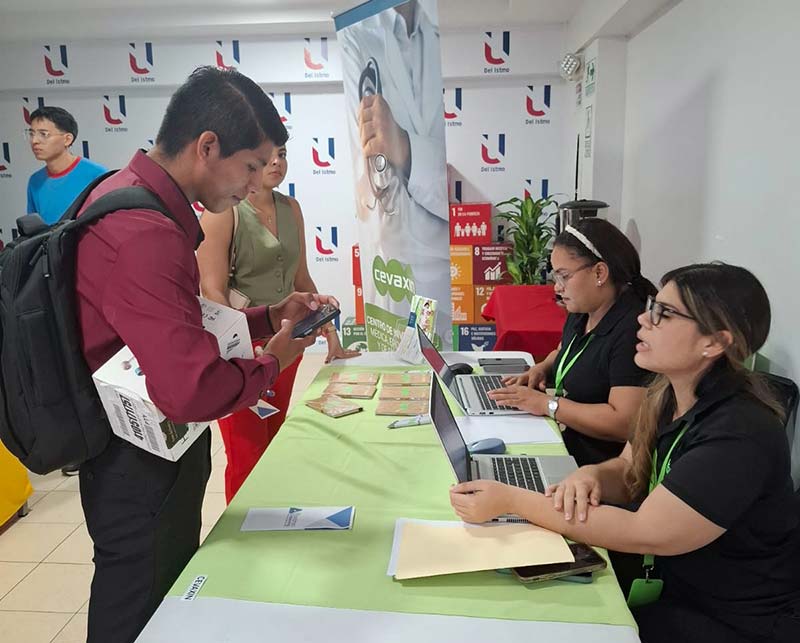 Con gran éxito realizamos la Feria de Empleabilidad U del Istmo 2025