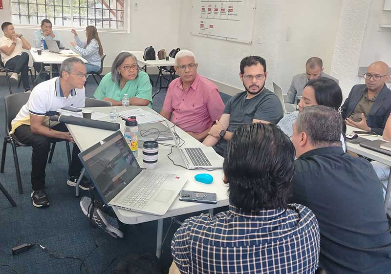 mpulsando la Excelencia Docente: Así se vivió el Seminario de Metodología de la Investigación