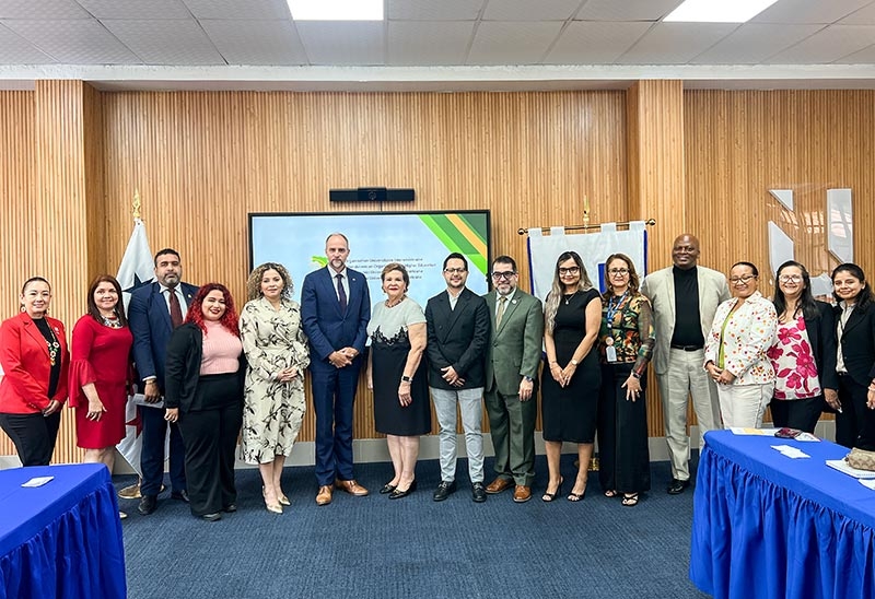 La Universidad del Istmo fue sede de un encuentro internacional clave para el futuro de la educación superior en Panamá.