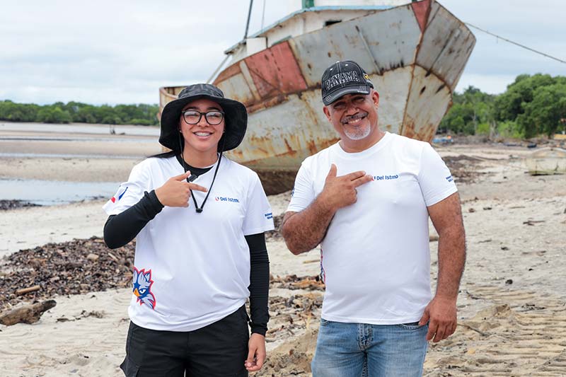 Voluntarios del Istmo participan en jornadas de limpieza de playas