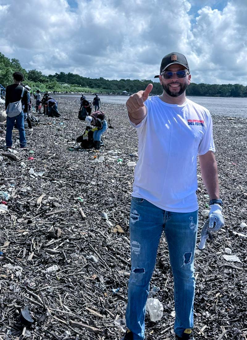 Voluntarios del Istmo participan en jornadas de limpieza de playas